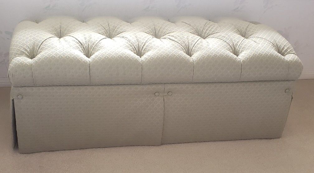 Thomasville Ottoman & Storage