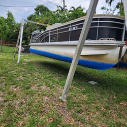 Pontoon Bottom Painting