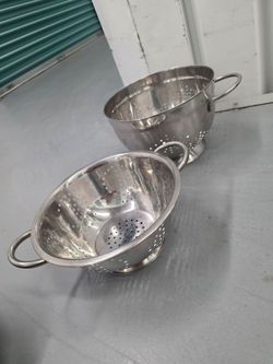 2 Stainless Steel Pedestal Base Colander (s) Strainer (s) 11” & 7”
