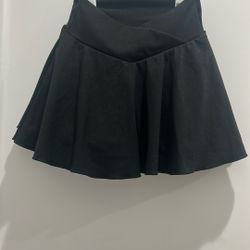 Black Skirts 