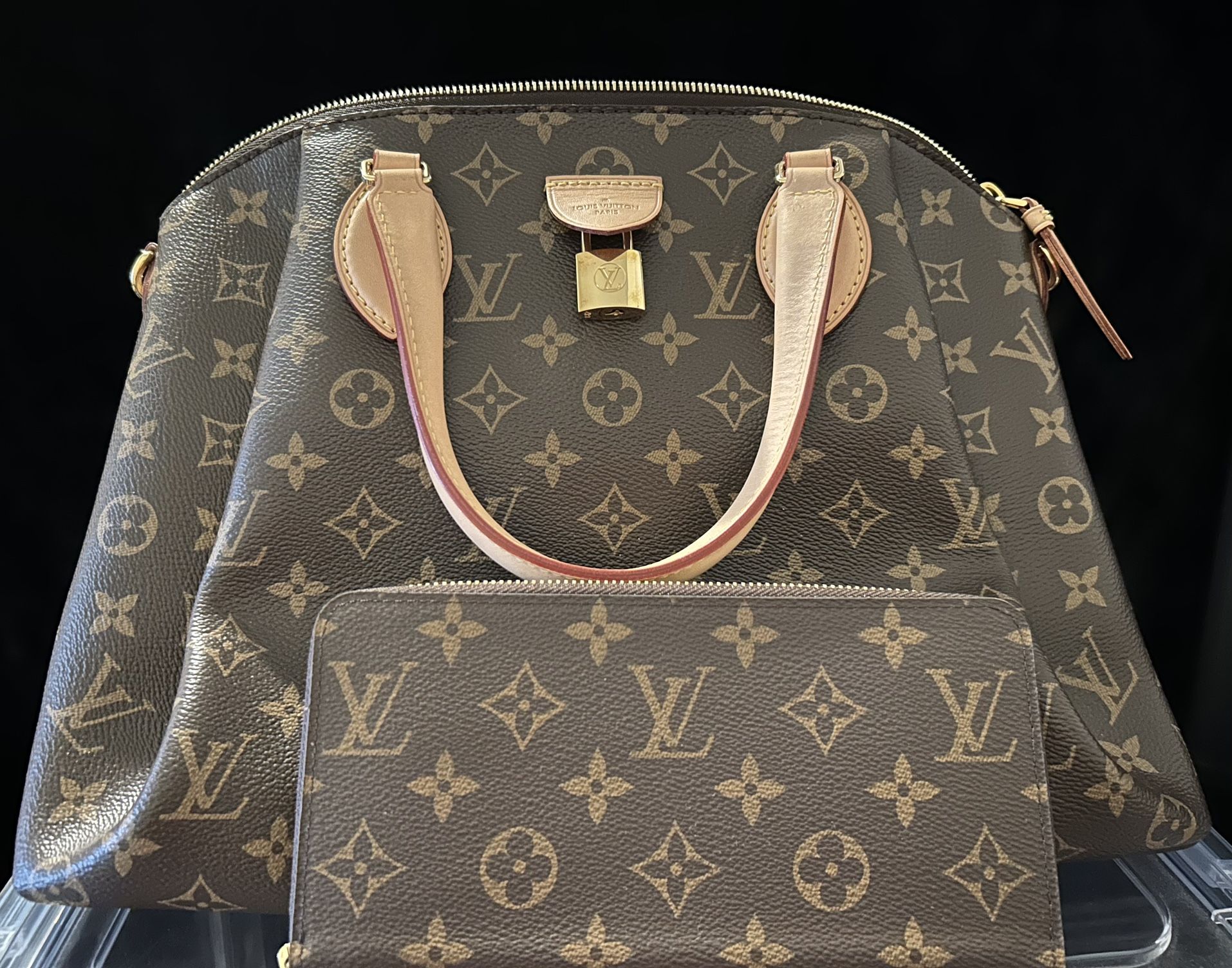 Louis vuitton bag and wallet with receipt 
