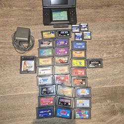 Nintendo DS light with charger in games included