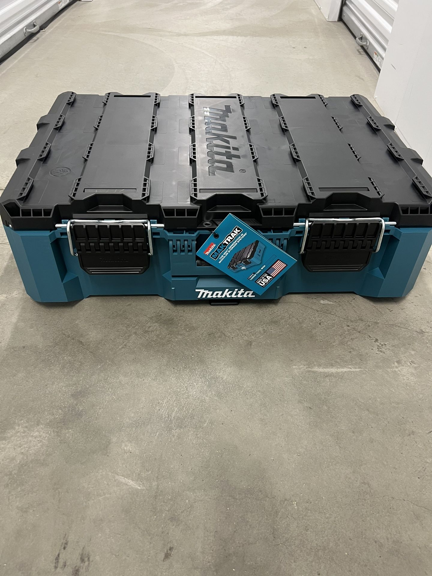 Makita MAKTRAK Large Tool Box