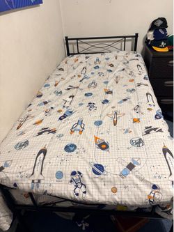 Twin size bed