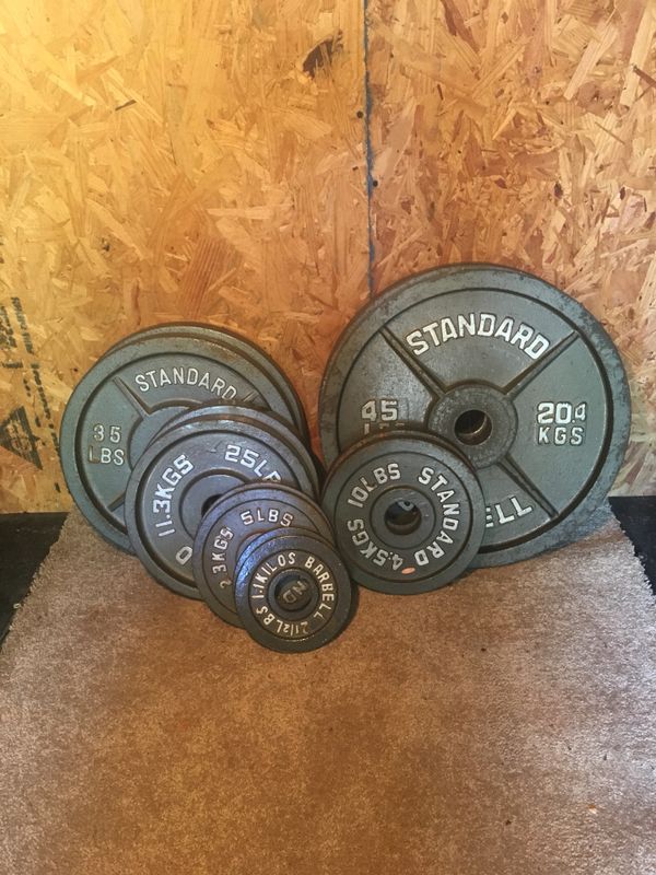 Standard Barbell Olympic Weightlifting Set 245 Pounds for Sale in Bridgeton, NJ OfferUp