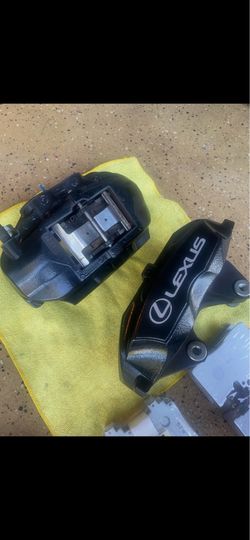 Lexus IS500 Front Brake Calipers