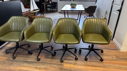 Set of 4 Green Leather Office Chairs with Casters
