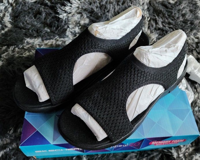 Brand New Womens Skechers Flex Appeal 2.0 Gel Memory Foam Sz 10 Black Sandals 