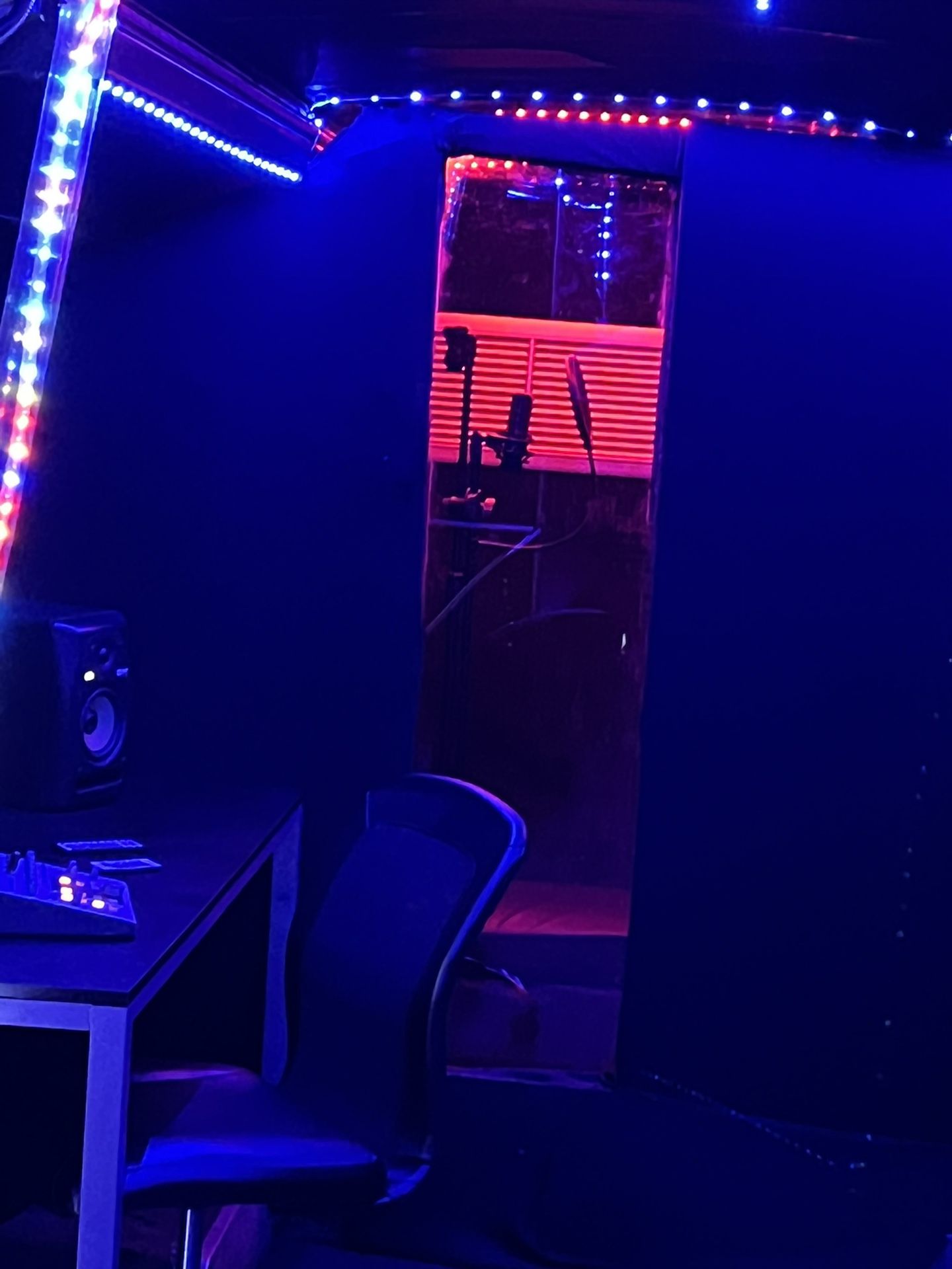 Party Bus / Mobile Studio Bus