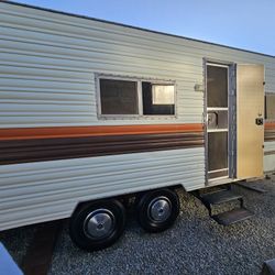 20 Ft   Camping Trailer  