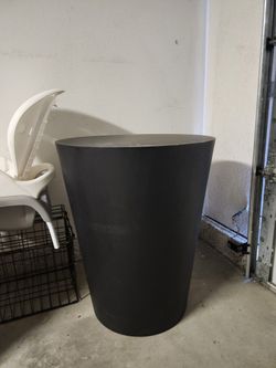Pedestal Stand