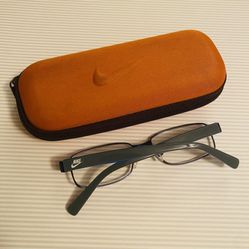 Boys NIKE Glasses & NIKE Case