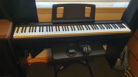 Roland FP-10 digital piano