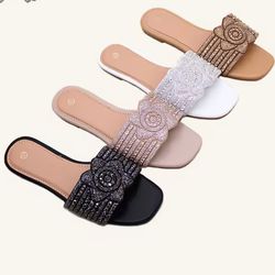 Women sandals flat