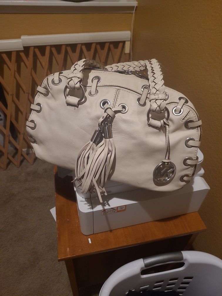 MK- LEATHER  BAG