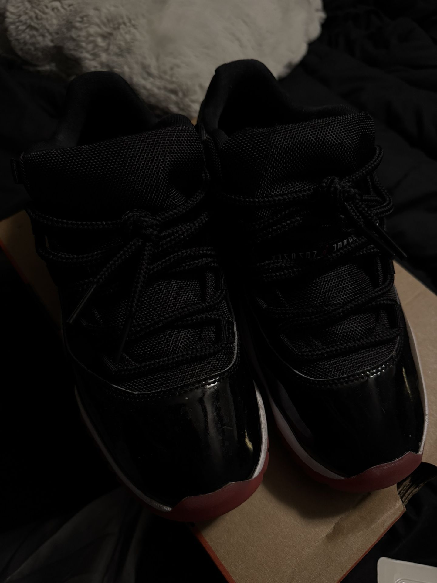 Jordan 11 bred size 8.5men