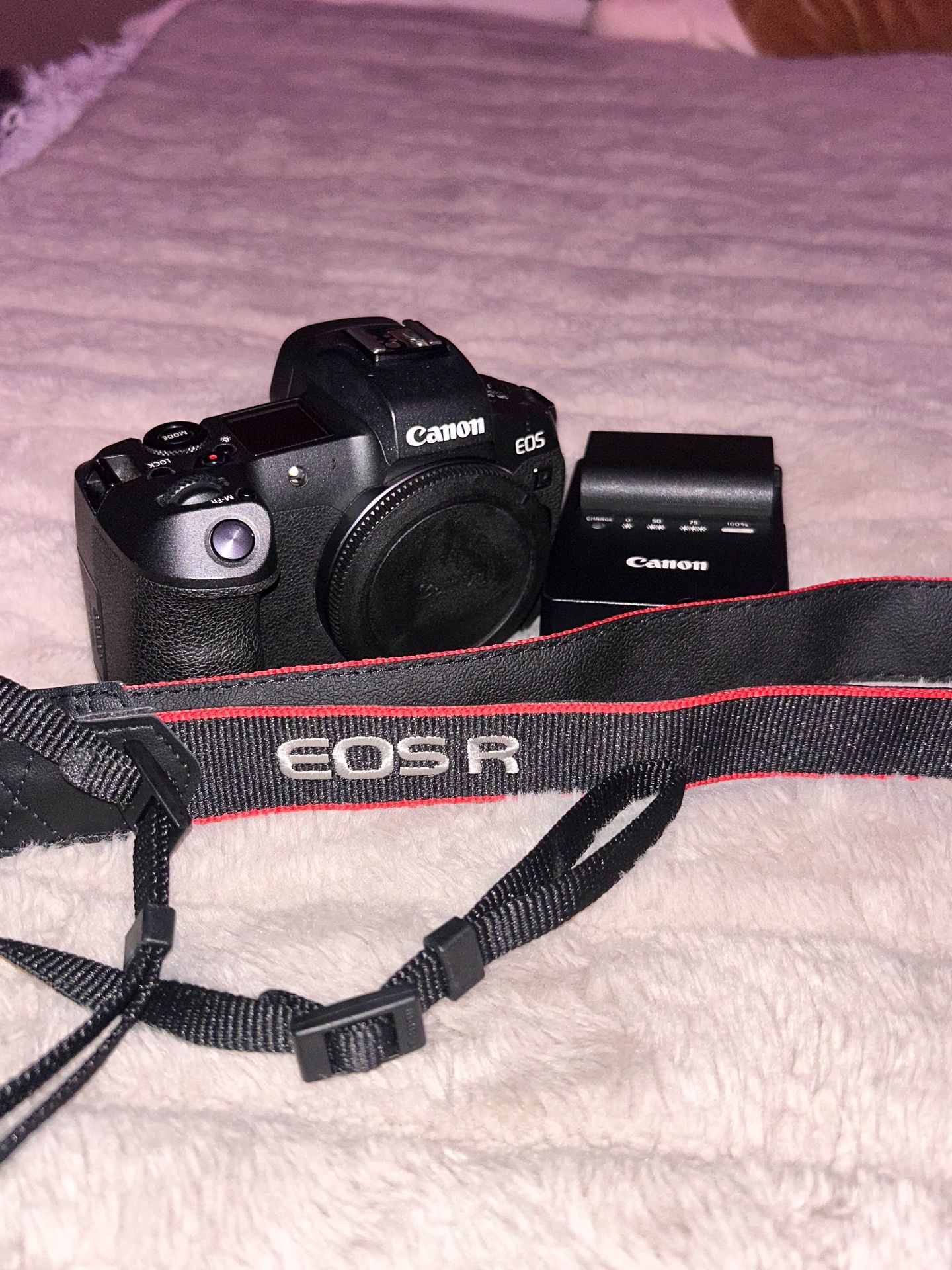 Canon EOS R Mirrorless Camera โ $900 OBO
