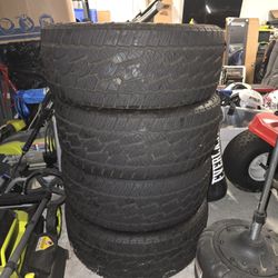 285/45R22