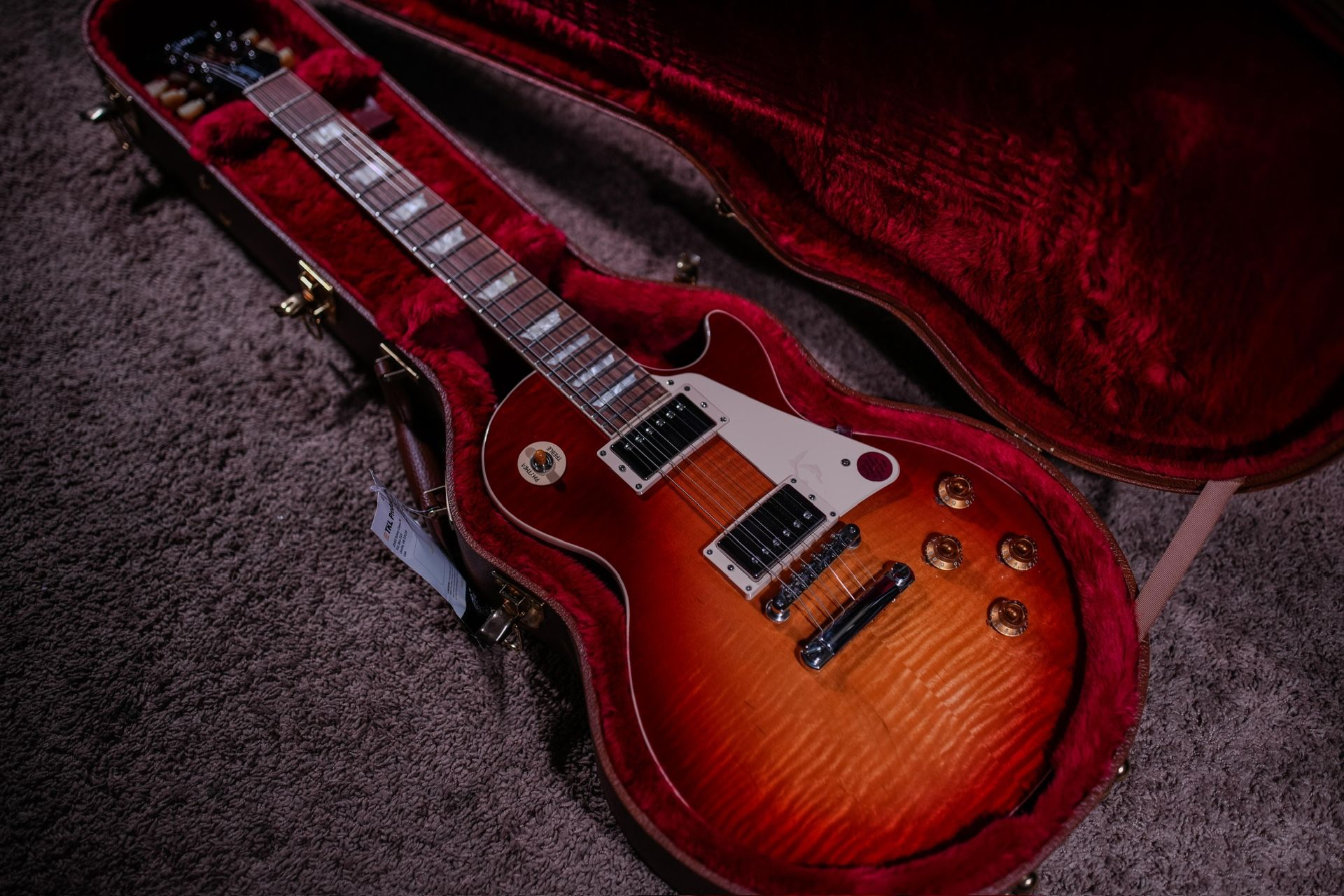 Mint 2019 Gibson Les Paul Standard ’50s – Heritage Cherry Sunburst (Mint, Unplayed)