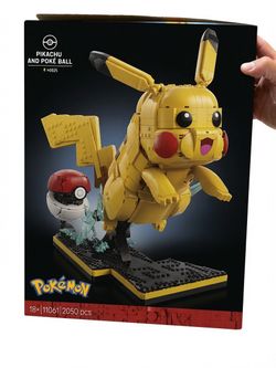 LEGO Pokemon Pikachu And Poke Ball Set Open Box New