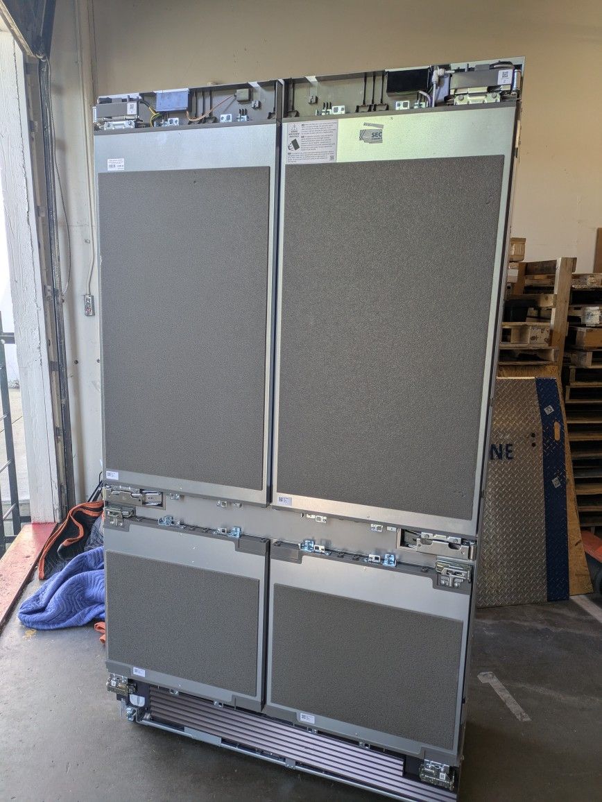 Dacor DRF487500AP
48 Inch Panel Ready Counter Depth Built-In 4-Door French Door Smart Refrigerator