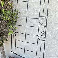 Garden Trellis Planter with Stone Base – 6 ft Tall