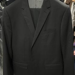 Banana Republic Men's Black Italian Fabric 2 Piece Suit 44R Jacket 36W 32L Pants