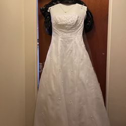 Luxury Bridal Warehouse Strapless Wedding Dress 