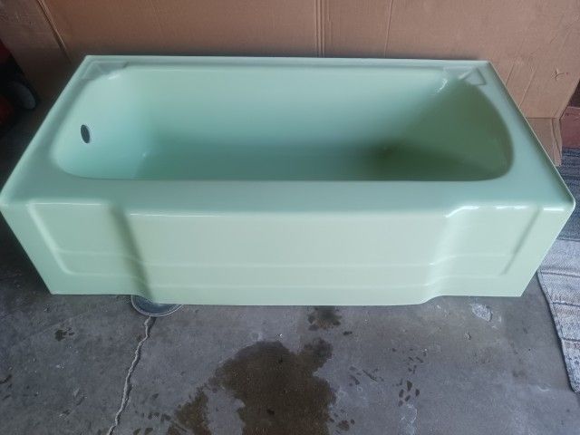 Vintage Ming Green Cast Iron Bathtub