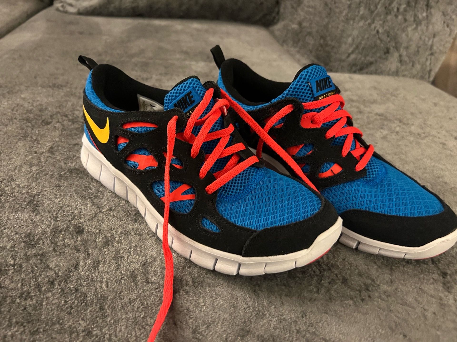 NIKES