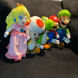 Nintendo Plush collection five piece, princess toad Yoshi, Mario Luigi