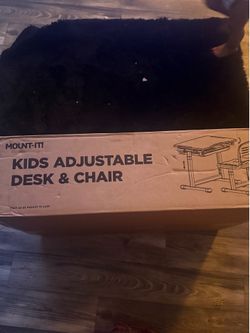 Kids desk and chair
