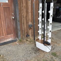 Gardyn Hydroponic Indoor Tower Garden 