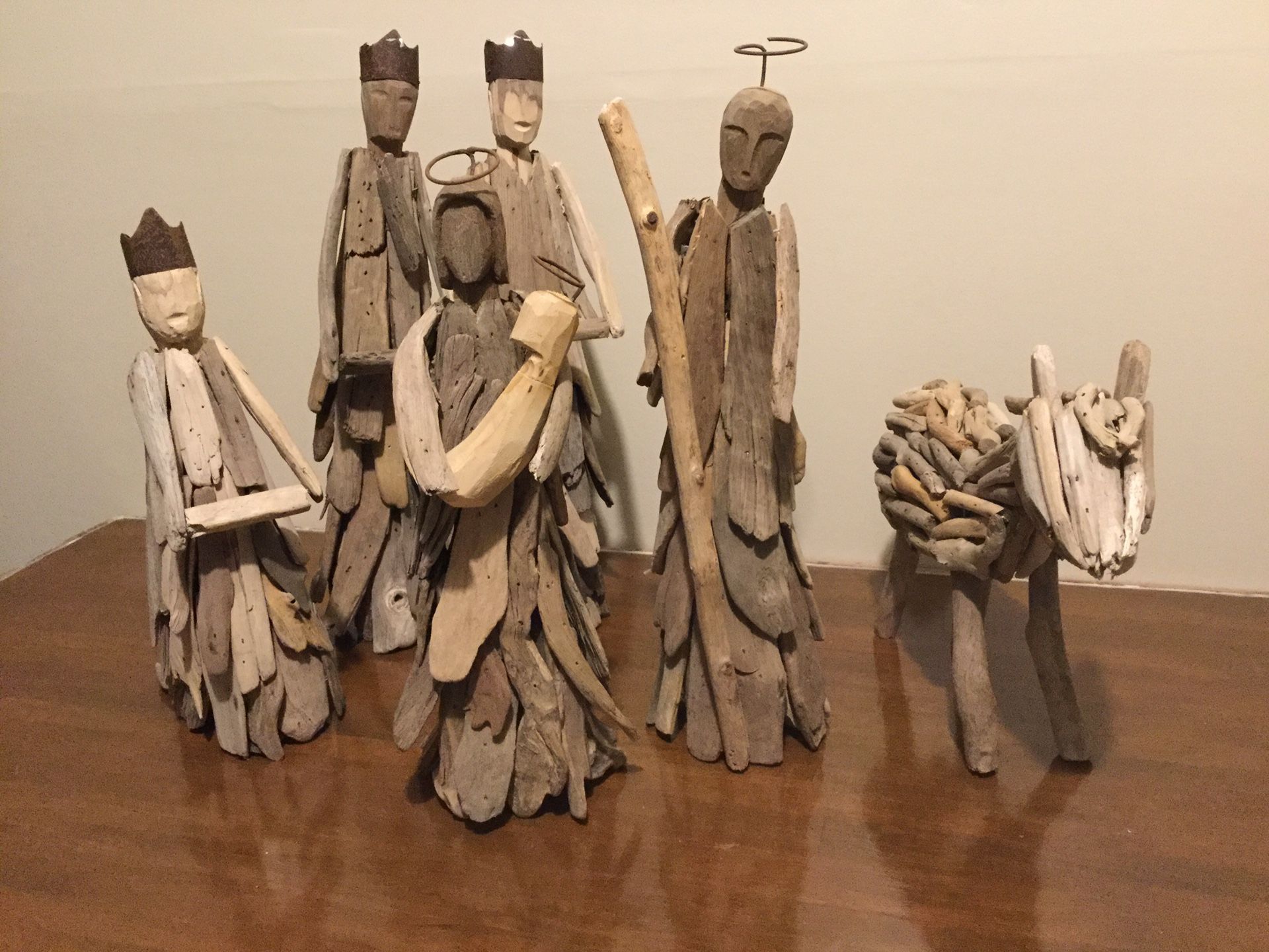 Reclaimed Wood / Driftwood 6 Piece Nativity Set