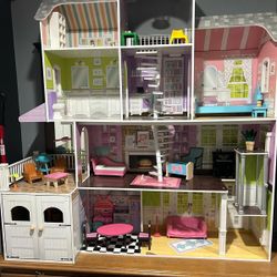 Doll House 