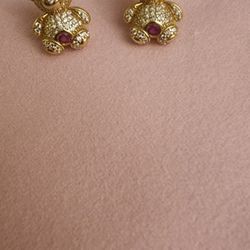 Vendo Estos Aretes De Osito Solidos De 4k De Oro