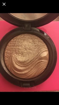 Mac superb limited edition highlighter
