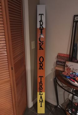 Trick or treat fall sign