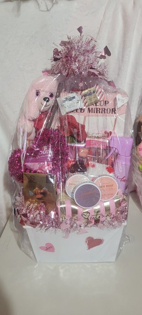 Valentine Baskets, Various Types