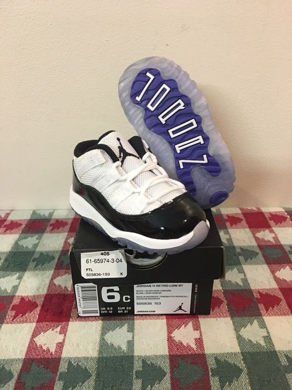 Jordan Shoes .Retro Charlotte Hornets Size 6 Big Boy for Sale in Des  Plaines, IL - OfferUp