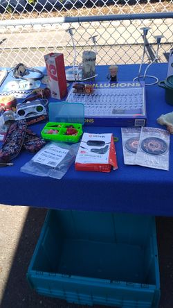 Bundle of misc nic nacs