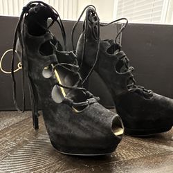 Women’s Colin Stuart lace up heels 7.5B