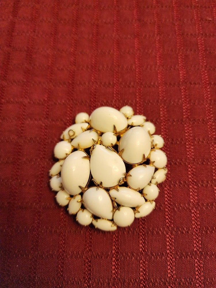 MILK GLASS BROOCH