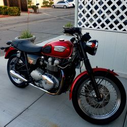 2004 TRIUMPH T100 BONNEVILLE