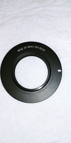 M42 screw mount to Canon EOS lens adapter