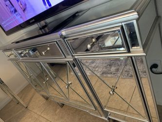 Ultra Modern Mirrored TV Console Table Hutch With Soft Close Doors