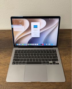 13" MacBook Air M1 8 Core*256GB SSD*8GB RAM
