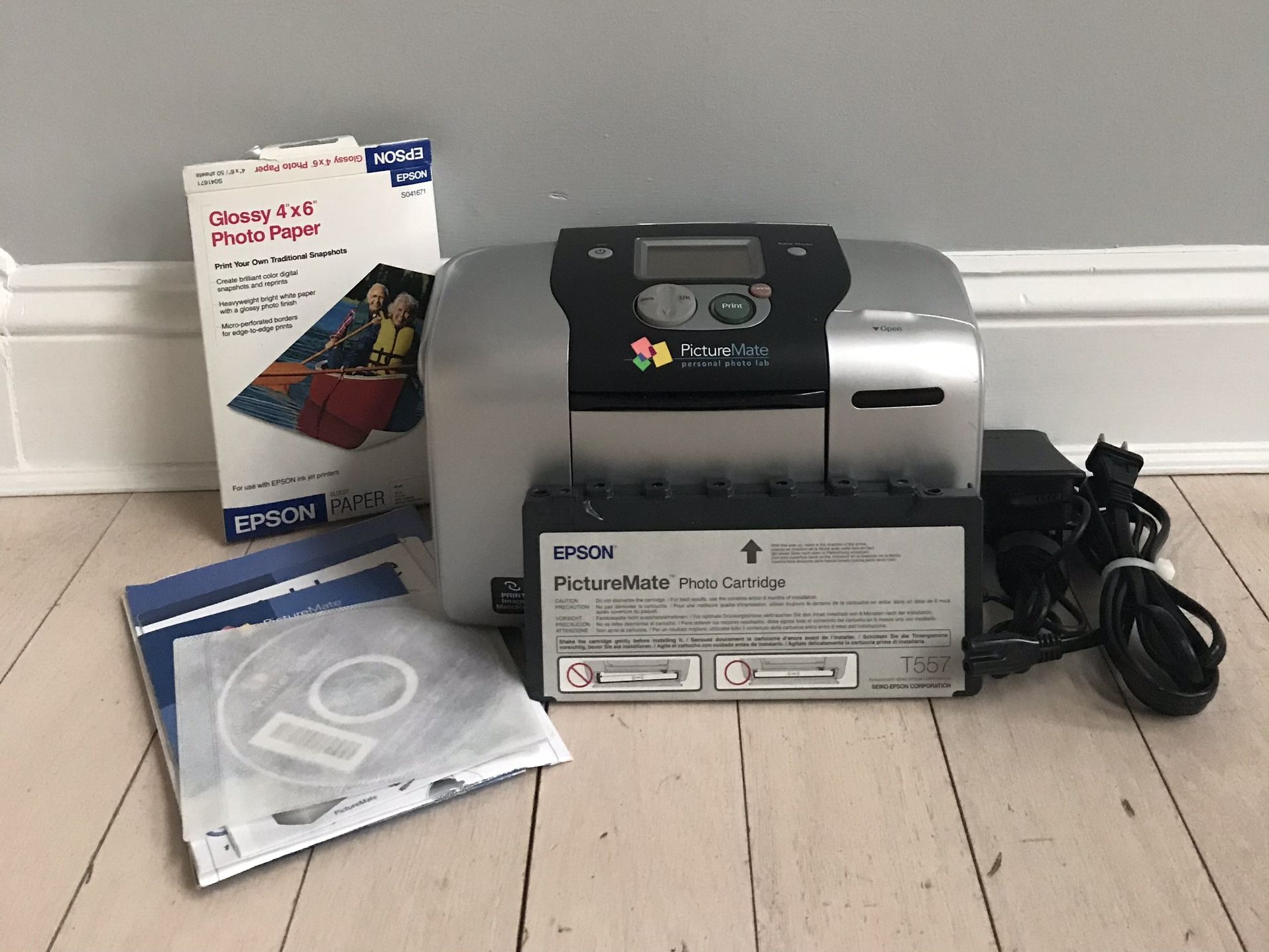 Epson PictureMate Model B271A Personal Photo Lab with Extras