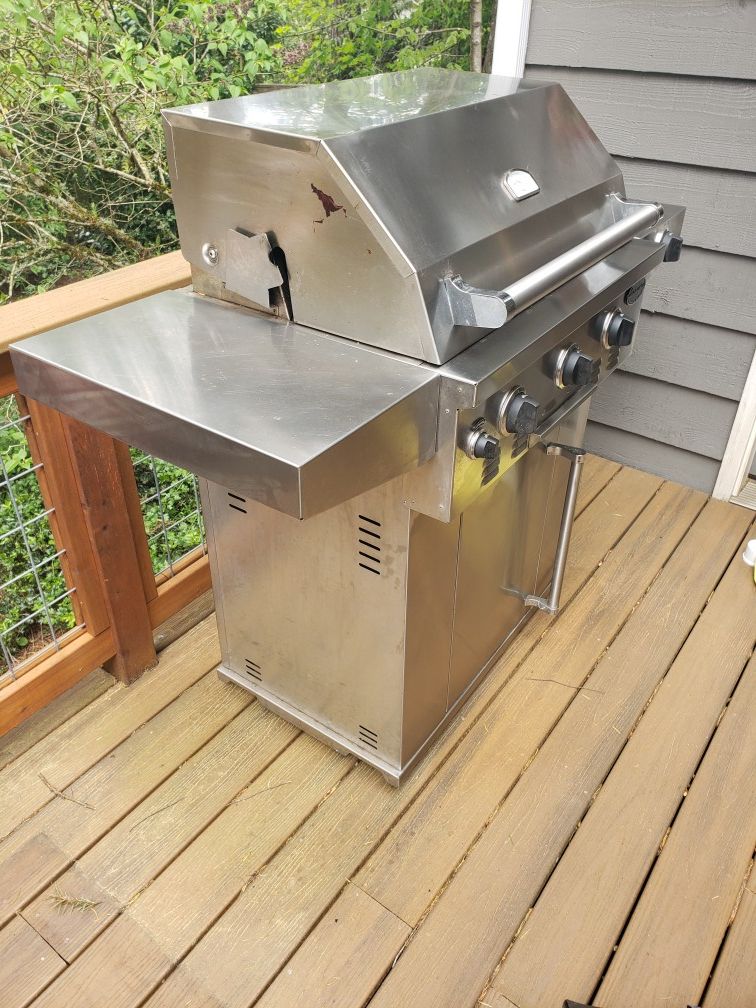 Sure Heat Sonoma Platinum Edition Stainlees steel 3 burner Barbecue
