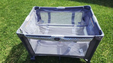 Graco Pack and Play On the Go Playard